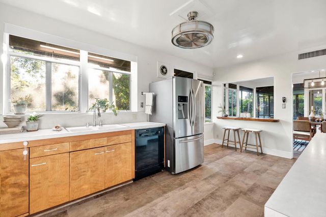 3865 N Wilson Avenue, Fresno, CA 93704