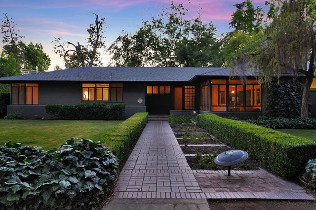 3865 N Wilson Avenue, Fresno, CA 93704