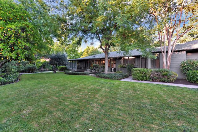 3865 N Wilson Avenue, Fresno, CA 93704