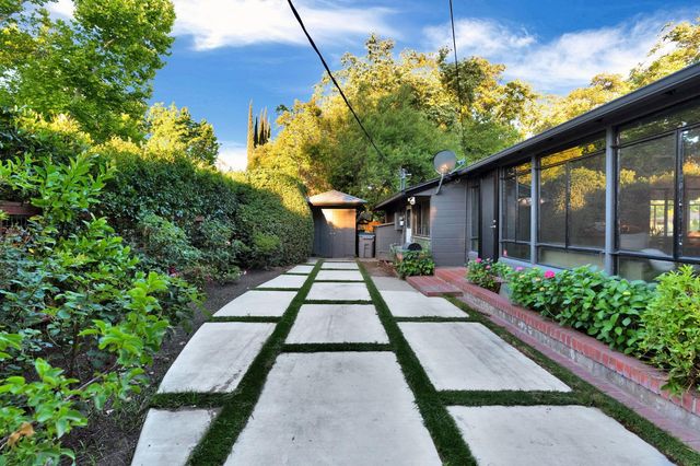 3865 N Wilson Avenue, Fresno, CA 93704