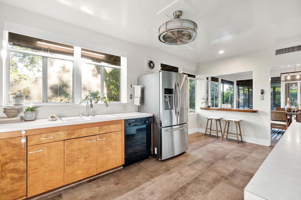 Image 26 of property listing at 3865 N Wilson Avenue, Fresno, CA 93704