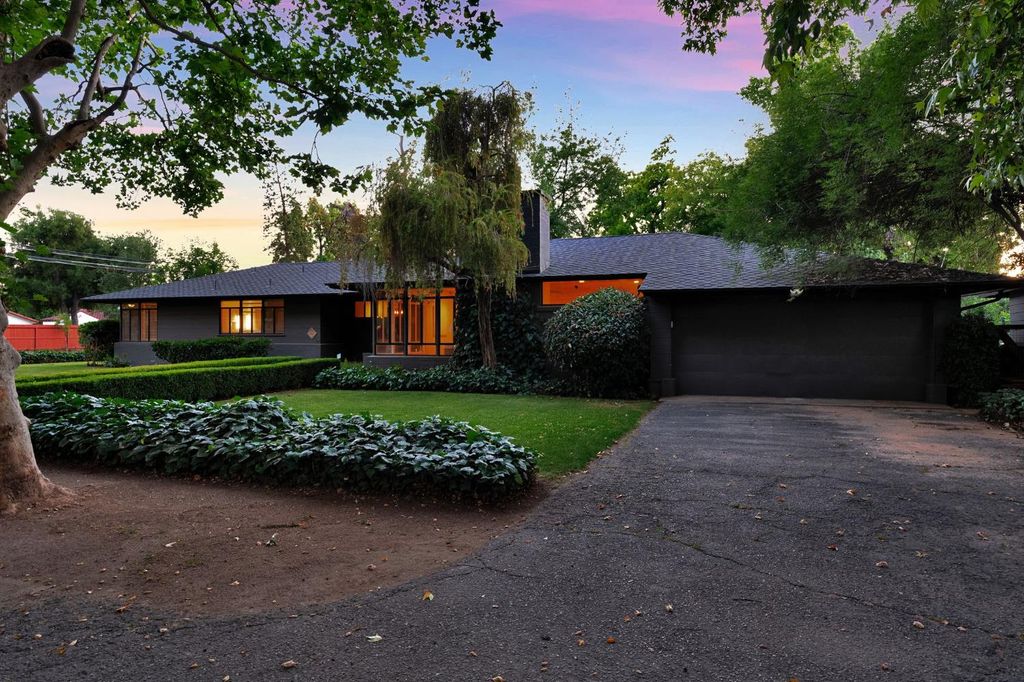 Image 4 of property listing at 3865 N Wilson Avenue, Fresno, CA 93704