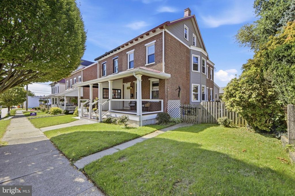 210 N ADAMS ST, WEST CHESTER, PA 19380 — exterior