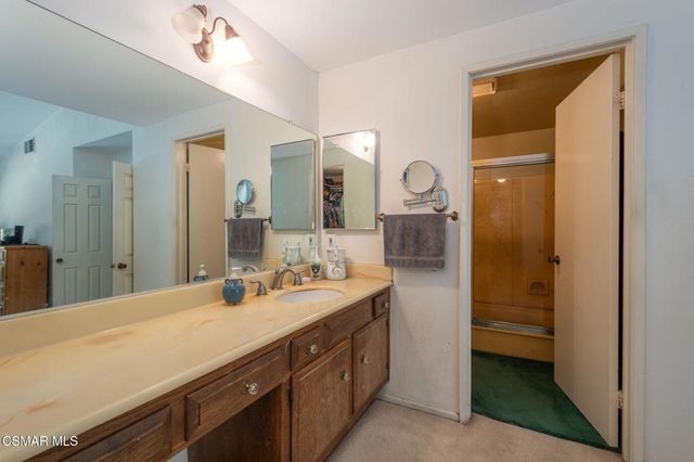 917 Cayo Grande Court, Newbury Park, CA 91320