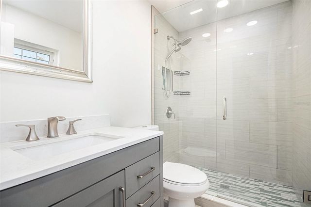 1266 VILLAGE WAY, Orlando, FL 32807