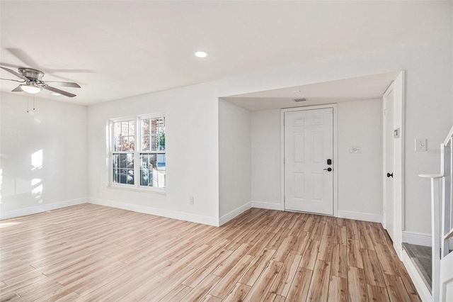 1266 VILLAGE WAY, Orlando, FL 32807