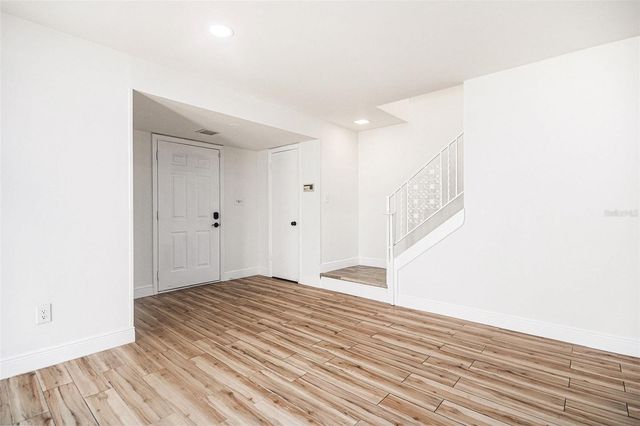 1266 VILLAGE WAY, Orlando, FL 32807