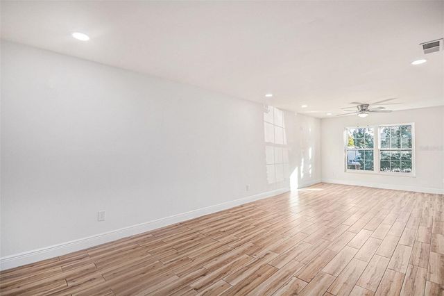 1266 VILLAGE WAY, Orlando, FL 32807