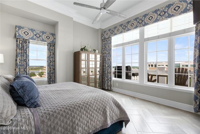 124 Walnut Street Apt 607, Wilmington, NC 28401