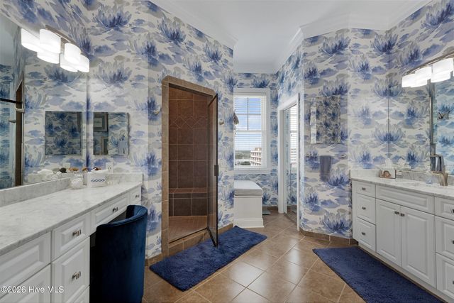 124 Walnut Street Apt 607, Wilmington, NC 28401