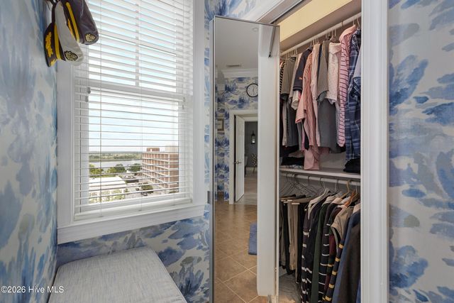 124 Walnut Street Apt 607, Wilmington, NC 28401