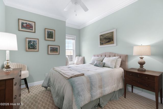 124 Walnut Street Apt 607, Wilmington, NC 28401