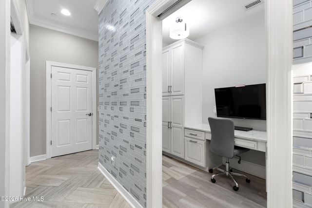 124 Walnut Street Apt 607, Wilmington, NC 28401