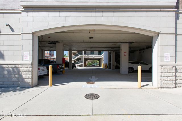 124 Walnut Street Apt 607, Wilmington, NC 28401