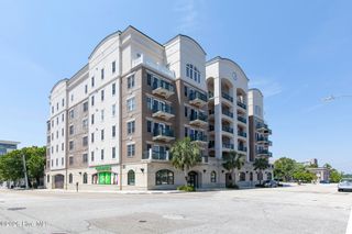 124 Walnut Street Apt 607, Wilmington, NC 28401