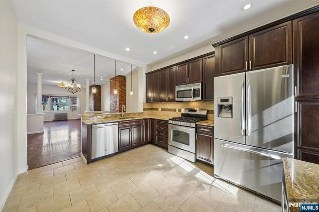 364 New York Avenue 1, Jersey City, NJ 07307