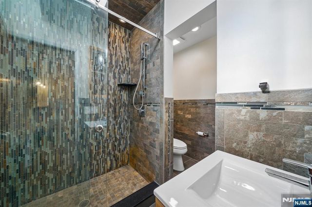 364 New York Avenue 1, Jersey City, NJ 07307