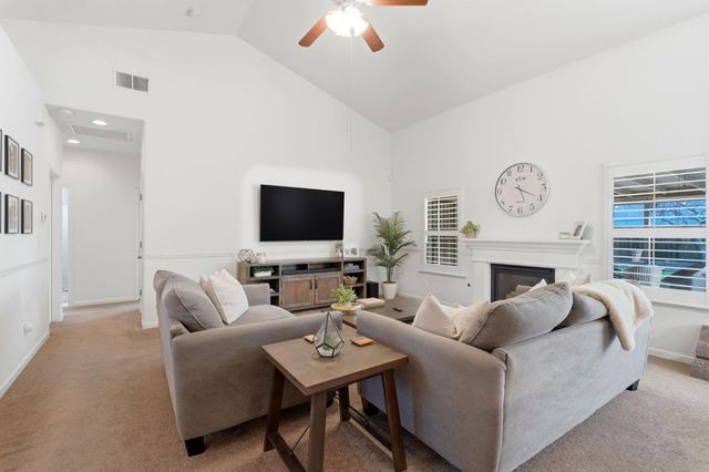 1005 Jubilee Court, Lemoore, CA 93245