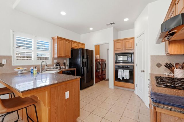 1005 Jubilee Court, Lemoore, CA 93245