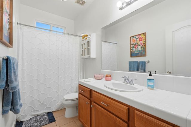 1005 Jubilee Court, Lemoore, CA 93245