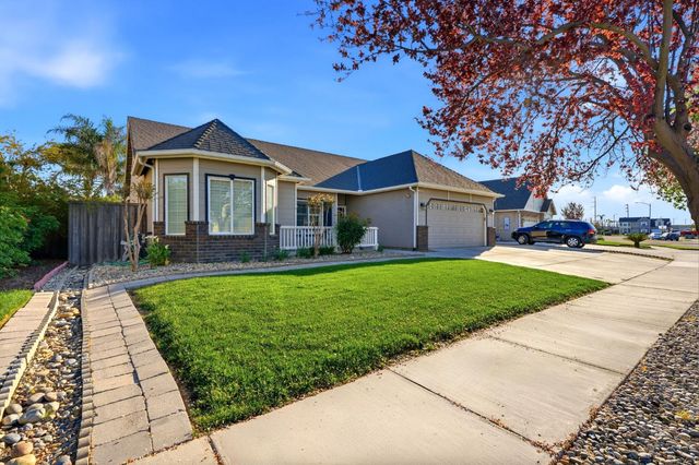 1005 Jubilee Court, Lemoore, CA 93245