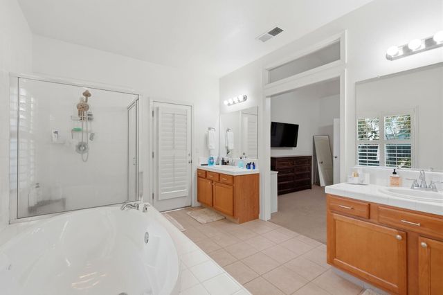 1005 Jubilee Court, Lemoore, CA 93245