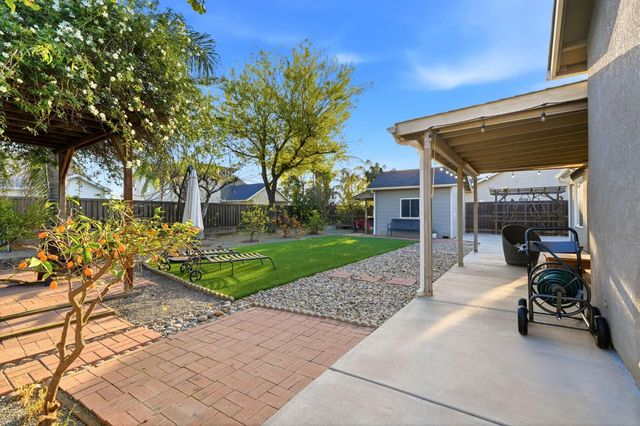 1005 Jubilee Court, Lemoore, CA 93245