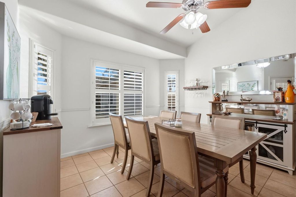 Image 15 of property listing at 1005 Jubilee Court, Lemoore, CA 93245