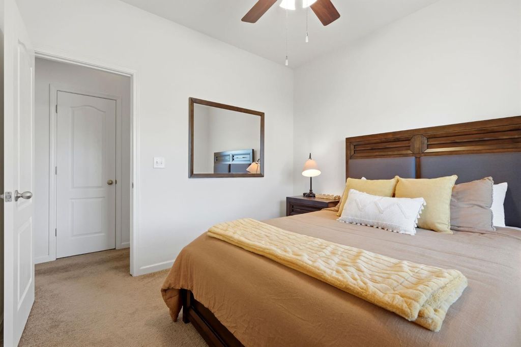 Image 26 of property listing at 1005 Jubilee Court, Lemoore, CA 93245