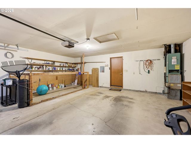 6145 Se GRANT St, Portland, OR 97215