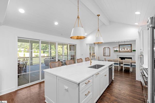 46 Partridge Lane, Greenville, SC 29601