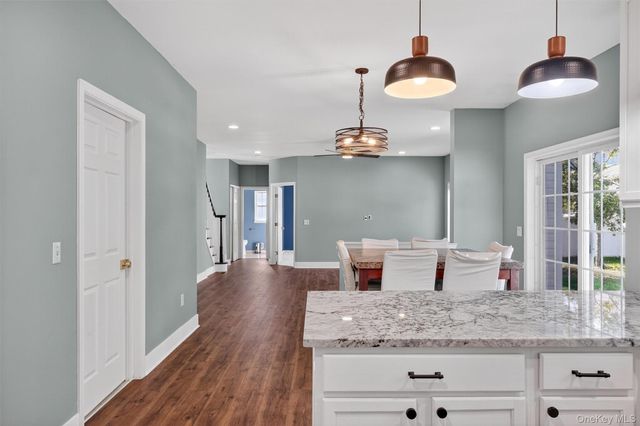 2806 Cherry Tree Way, New Windsor, NY 12553