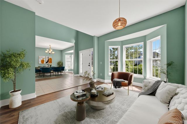 2806 Cherry Tree Way, New Windsor, NY 12553