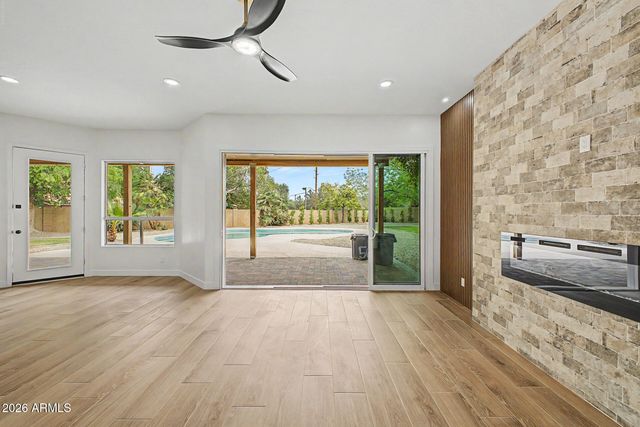 1201 W WASHINGTON Avenue, Gilbert, AZ 85233