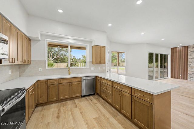 1201 W WASHINGTON Avenue, Gilbert, AZ 85233