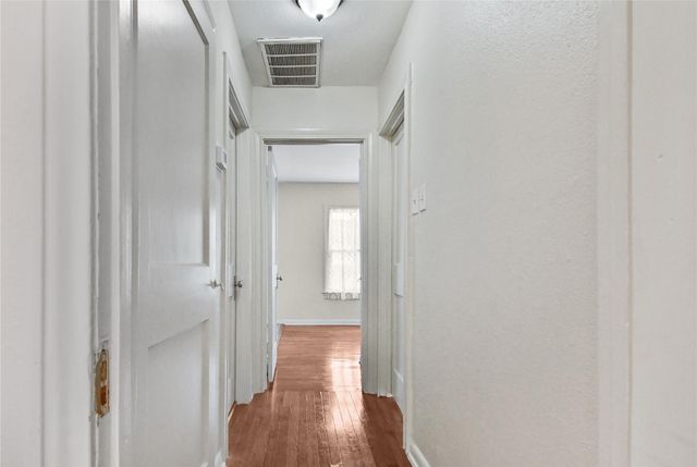 1904 E Crockett Street 2, San Antonio, TX 78202