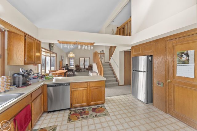 8385 22 Mile Road, Shelby Twp, MI 48317