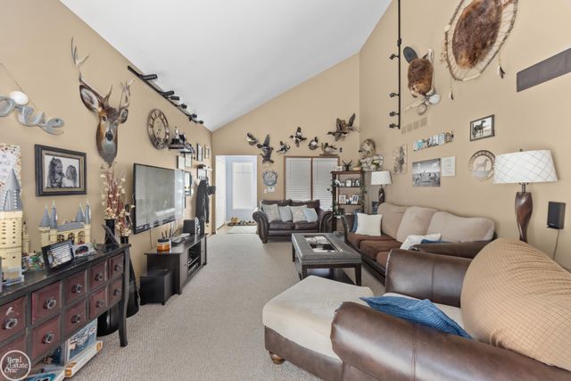 8385 22 Mile Road, Shelby Twp, MI 48317