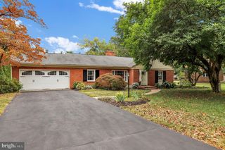 13145 FOUNTAIN HEAD RD, Hagerstown, MD 21742