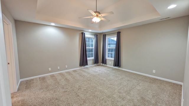 518 Sourwood Dr, Clarksville, TN 37042