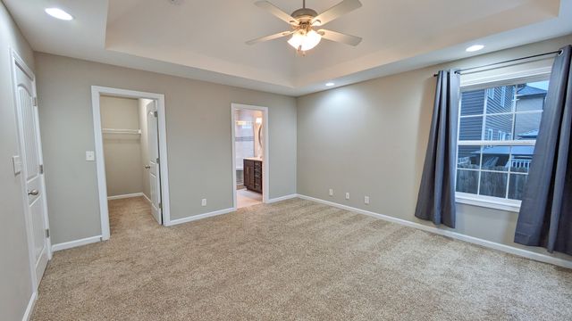 518 Sourwood Dr, Clarksville, TN 37042