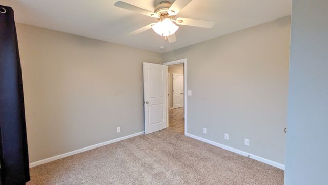 518 Sourwood Dr, Clarksville, TN 37042
