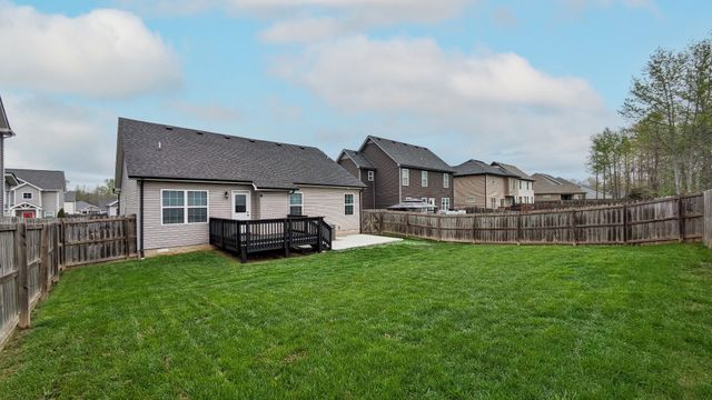 518 Sourwood Dr, Clarksville, TN 37042