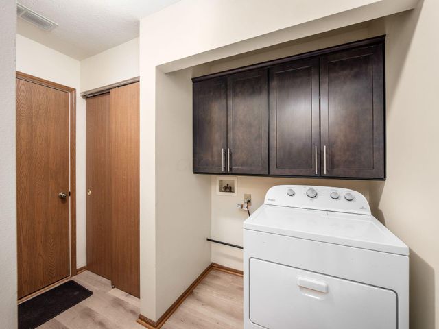 4920 Meadow Run Drive, Hilliard, OH 43026