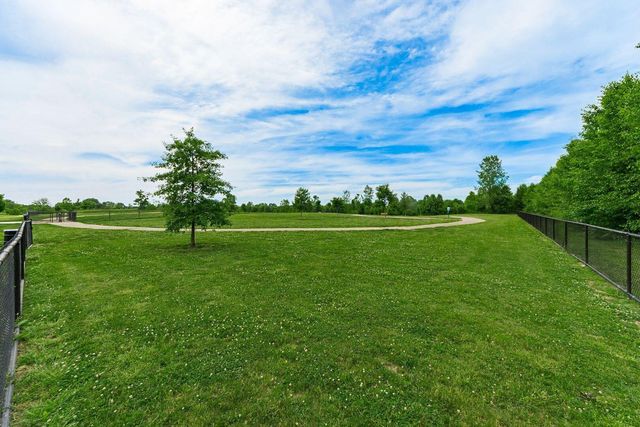 4920 Meadow Run Drive, Hilliard, OH 43026