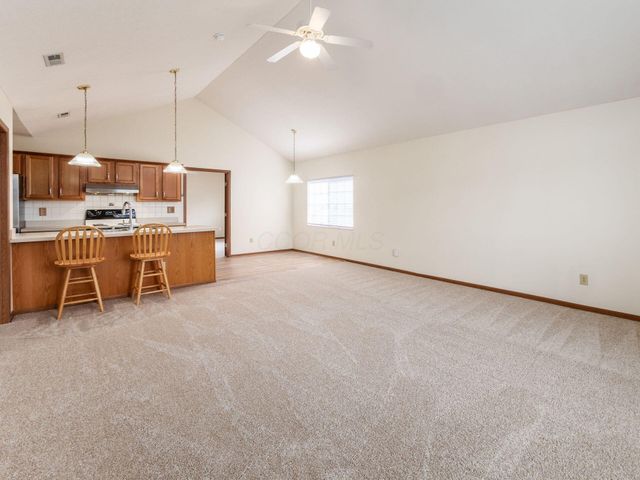 4920 Meadow Run Drive, Hilliard, OH 43026