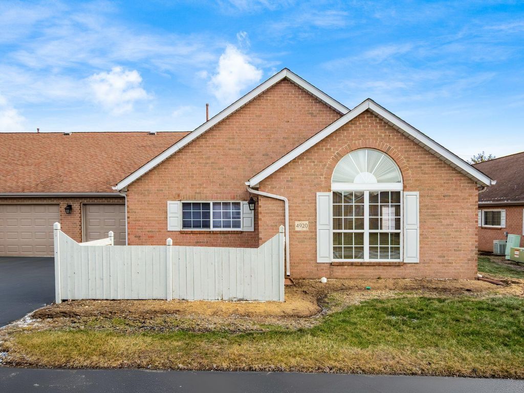 4920 Meadow Run Drive, Hilliard, OH 43026