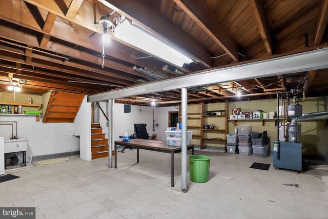 10 TAYLOR ST, Bristol, PA 19007