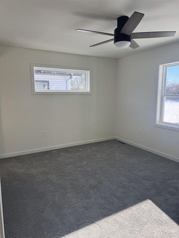 982 Bell Circle, Arlington, WI 53911