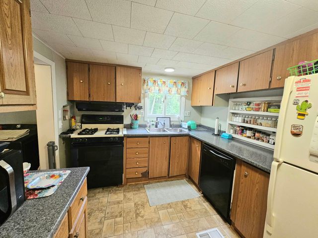 4774 S Lachance Road, Lake City, MI 49651